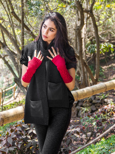 100% Alpaca Knitted Scarf w/ Leather Pocket for Women and Men ~ Dk Gray - Princesa Inca®
