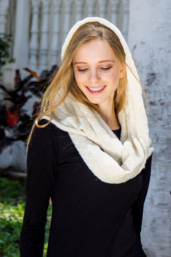 Infinity 100% Baby Alpaca Knitted Scarf ~ Natural Fiber Wrap for Women ~ Off-White - Princesa Inca®